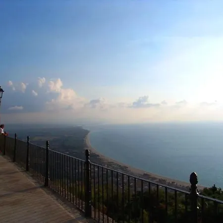 Magnolia アパート ニコーテラ